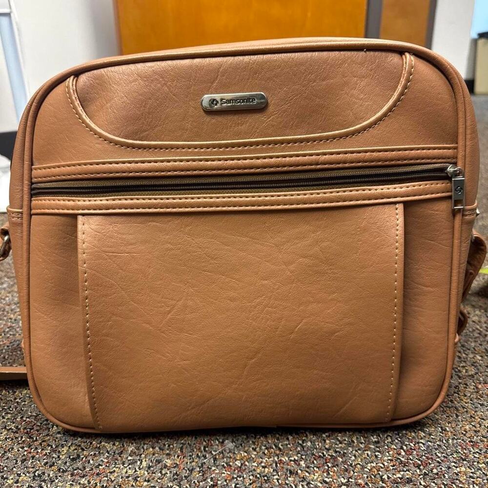 Samsonite tan brown carry